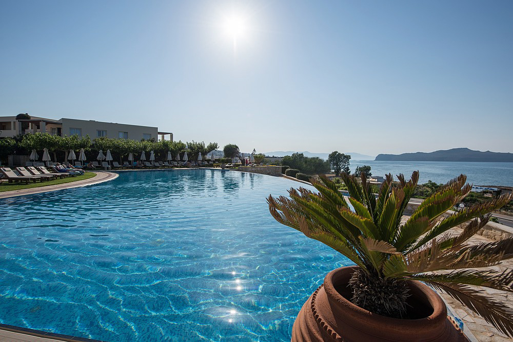 Infinity pool at Cretan Dream Resort overlooking the ocean