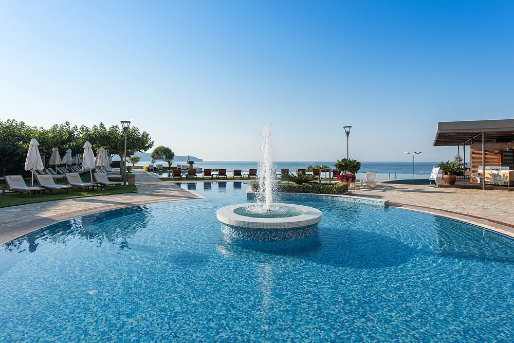 Pool and water feature at Cretan Dream Resort