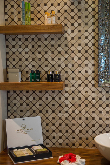 Hotel's room bathroom